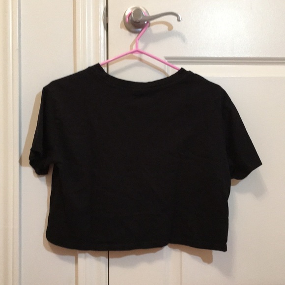 I have too many clothes. - Picture 2 of 4